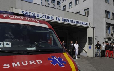 Femeia de 68 de ani, decedată după o lună de la accident O femeie în vârstă de 68 de ani, grav rănită după ce a fost lovită de o mașină pe o trecere de pietoni, a decedat la spital după aproximativ o lună de la incident