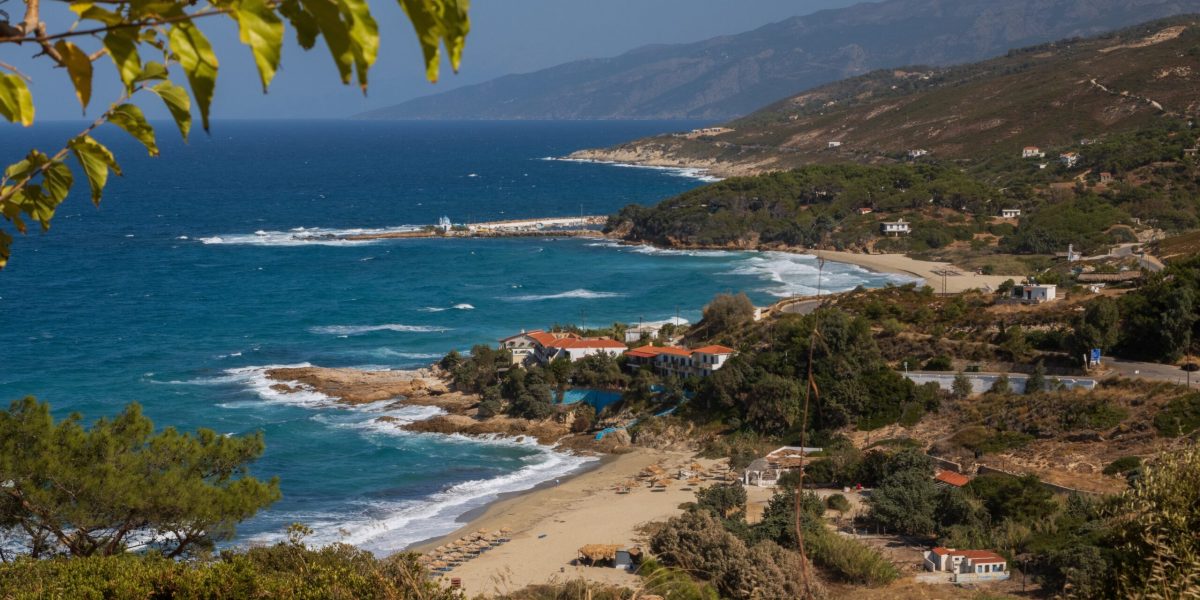 Longevitate uluitoare: O insulă grecească bate recordul mondial la numărul nonagenarilor