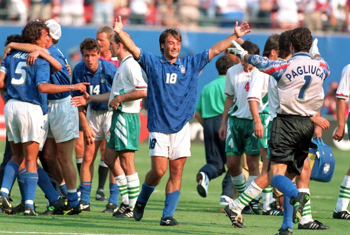 Italia se îndreaptă spre un nou capitol plin de incertitudini în istoria sa fotbalistică, după ce calificarea pentru Campionatul Mondial va fi decisă din nou prin playoff-uri