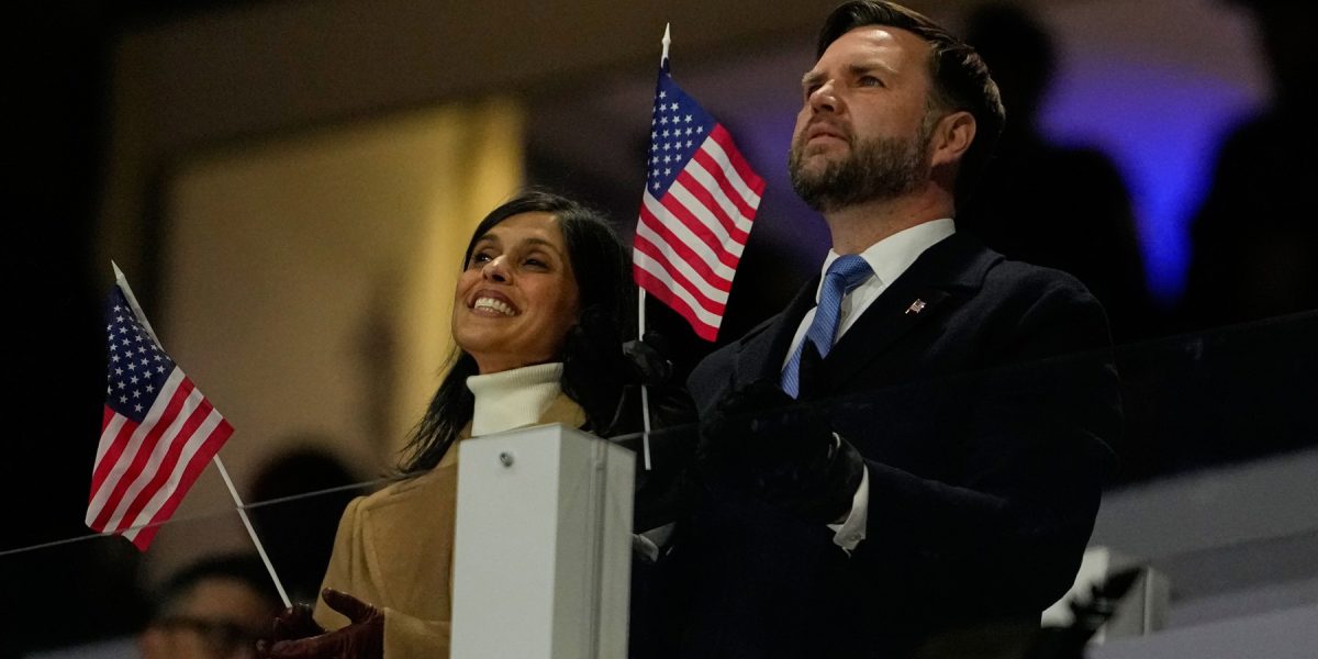 Guvernul german a respins afirmațiile lui JD Vance Guvernul german a respins cu fermitate acuzațiile lansate de vicepreședintele american JD Vance, care a sugerat că Uniunea Europeană ar fi intervenit în alegerile din Ungaria