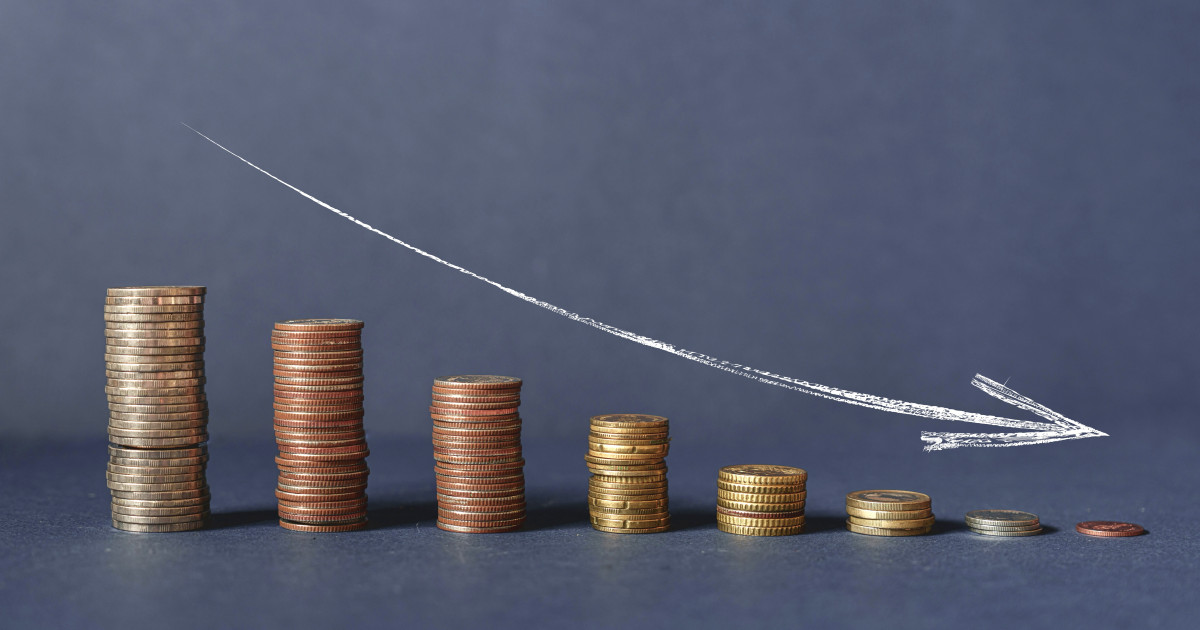 Deficitul bugetar al României, în scădere, dar în continuare „campion” în UE