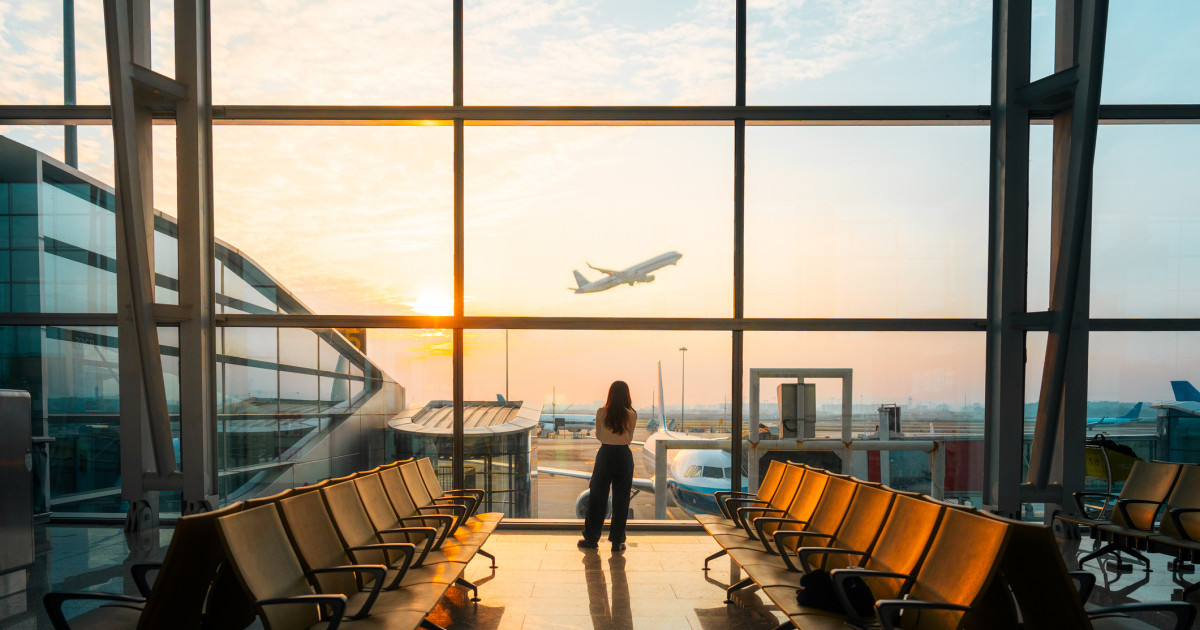 Criza din Orientul Mijlociu lovește aviația: Zboruri anulate, prețuri afectate în România