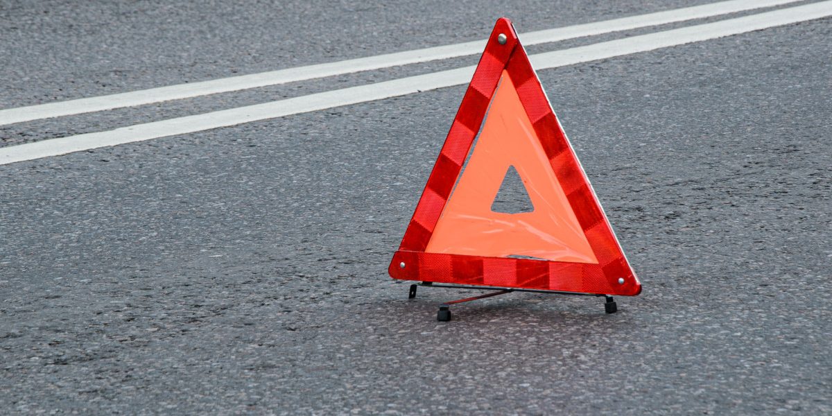 Accident TERIBIL la Timiș: O femeie a murit, după ce două mașini au luat foc