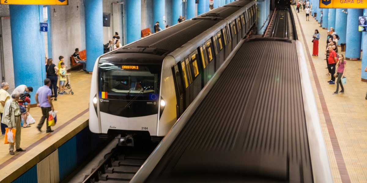 Metroul din București intenționează să majoreze tarifele începând cu 1 mai 2026 Metrorex a publicat recent pe site-ul său oficial un proiect de ordin al ministrului Transporturilor și Infrastructurii care prevede creșteri semnificative ale tarifelor de călătorie cu metroul în București