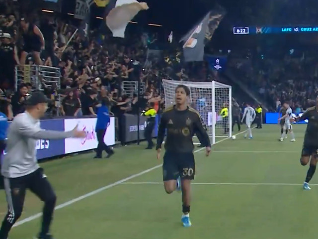 După o serie de rezultate neașteptate în campionat, echipa de fotbal a oferit un spectacol memorabil în sferturile de finală ale Champions Cup, marcând toate golurile necesare pentru calificare într-o demonstrație de forță desfășurată pe parcursul a doar 28 de minute