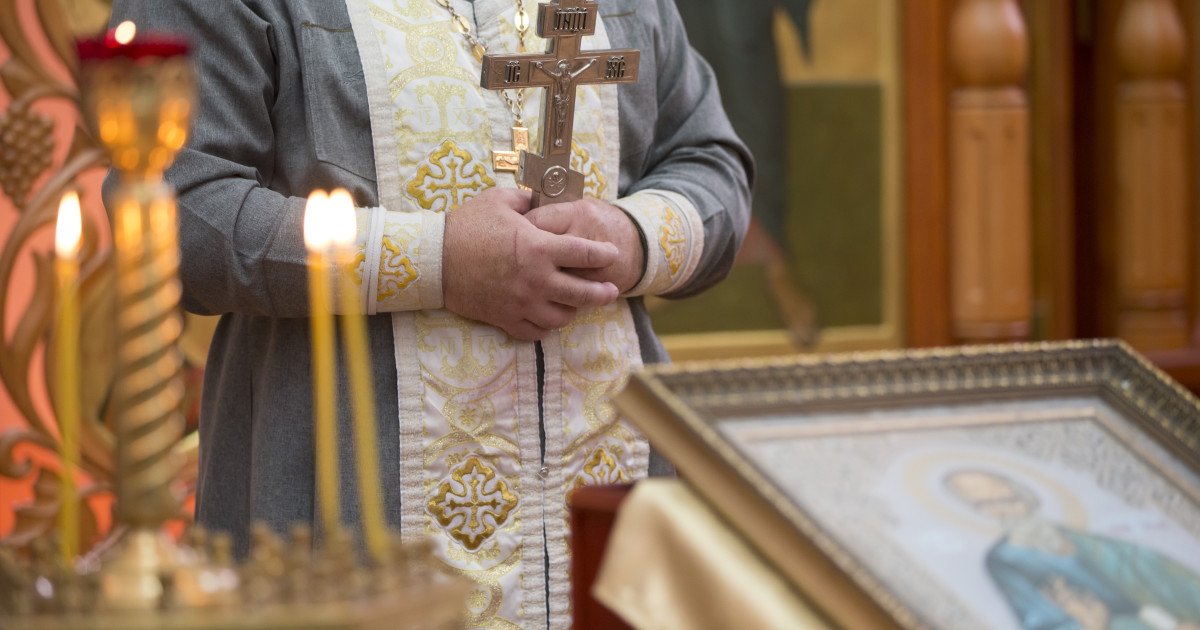 Creștinii ortodocși din România marchează luni, 6 aprilie 2026, începutul Săptămânii Patimilor, prin Lunea Mare, o zi dedicată pregătirii spirituale înaintea Învierii Domnului