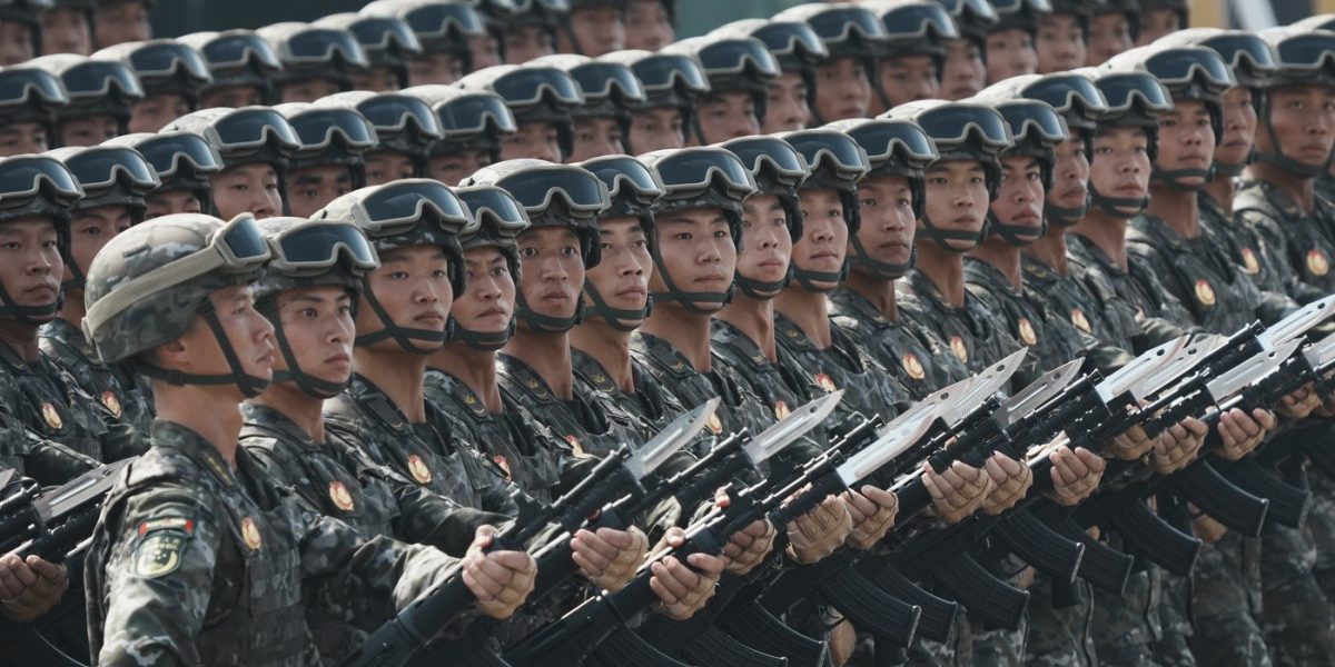 China: IA militară zdrobește comandanții umani la testele de asalt, cu 90% precizie
