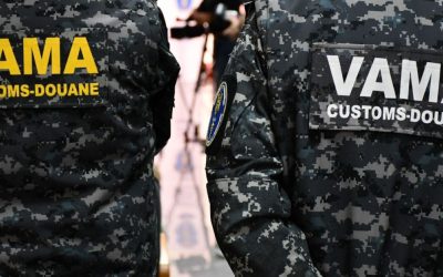 Inspectorii vamali au confiscat peste 41.000 de articole de îmbrăcăminte despre care se suspectează că sunt contrafăcute, valoarea totală a acestora fiind estimată la aproximativ 3,1 milioane de lei