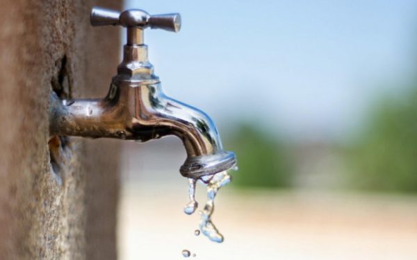 Află unde apa și canalizarea costă o avere în aprilie 2026 în România