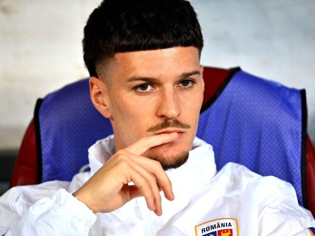 Denis Man, fotbalistul român în vârstă de 24 de ani, a devenit recent subiect de discuție în presa din Italia, nu pentru performanțele sale din teren, ci pentru imaginile controversate care au ieșit la iveală după barajul de calificare pentru Cupa Mondială din Qatar