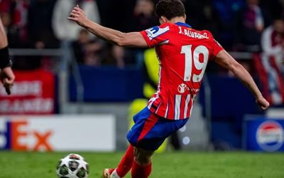 Atletico Madrid a făcut un pas important spre semifinalele Ligii Campionilor, învingând-o pe Barcelona cu 2-0 în deplasare, miercuri seară, în turul sferturilor de finală