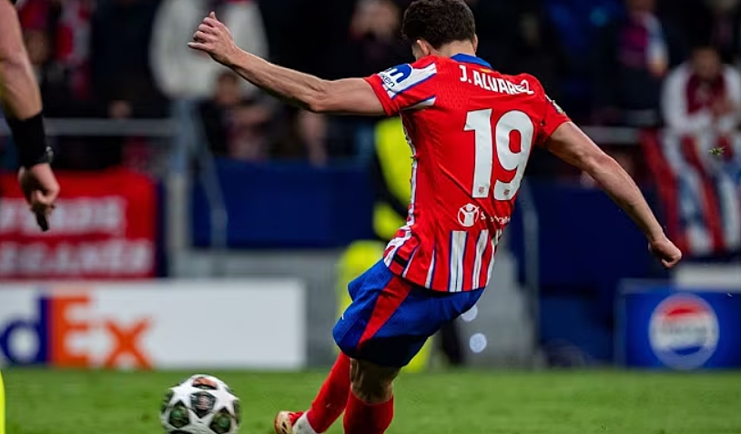 Atletico Madrid a făcut un pas important spre semifinalele Ligii Campionilor, învingând-o pe Barcelona cu 2-0 în deplasare, miercuri seară, în turul sferturilor de finală