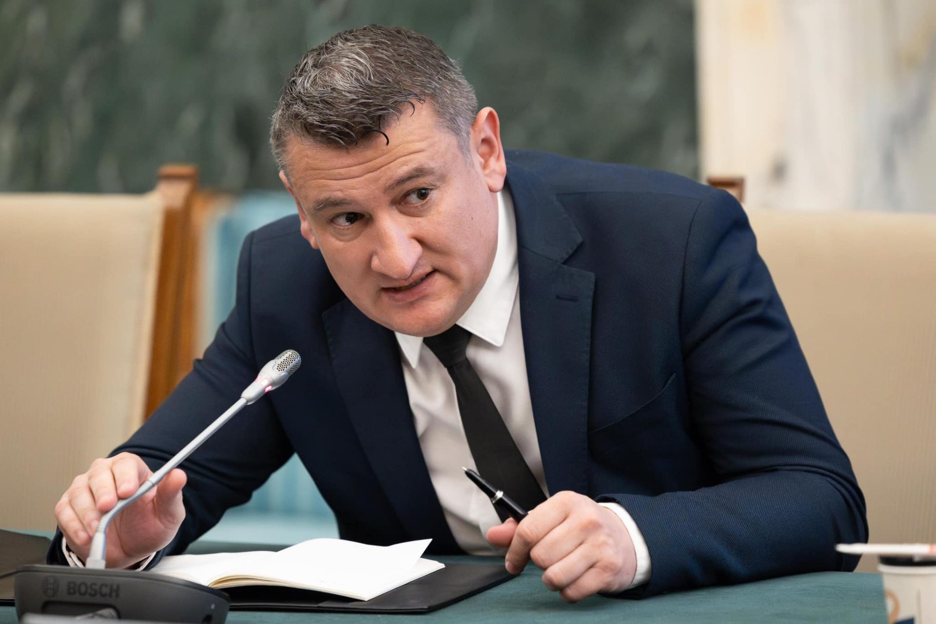 Avertizorul de integritate care a demascat o licitație cu probleme la Oficiul de Cadastru Sibiu, pus în comisia de disciplină