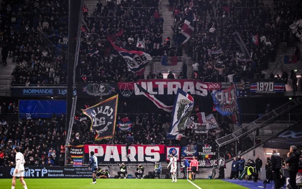 Ultras PARISIENI, dezastrul la ANGERȘ: Meci anulat după confruntări