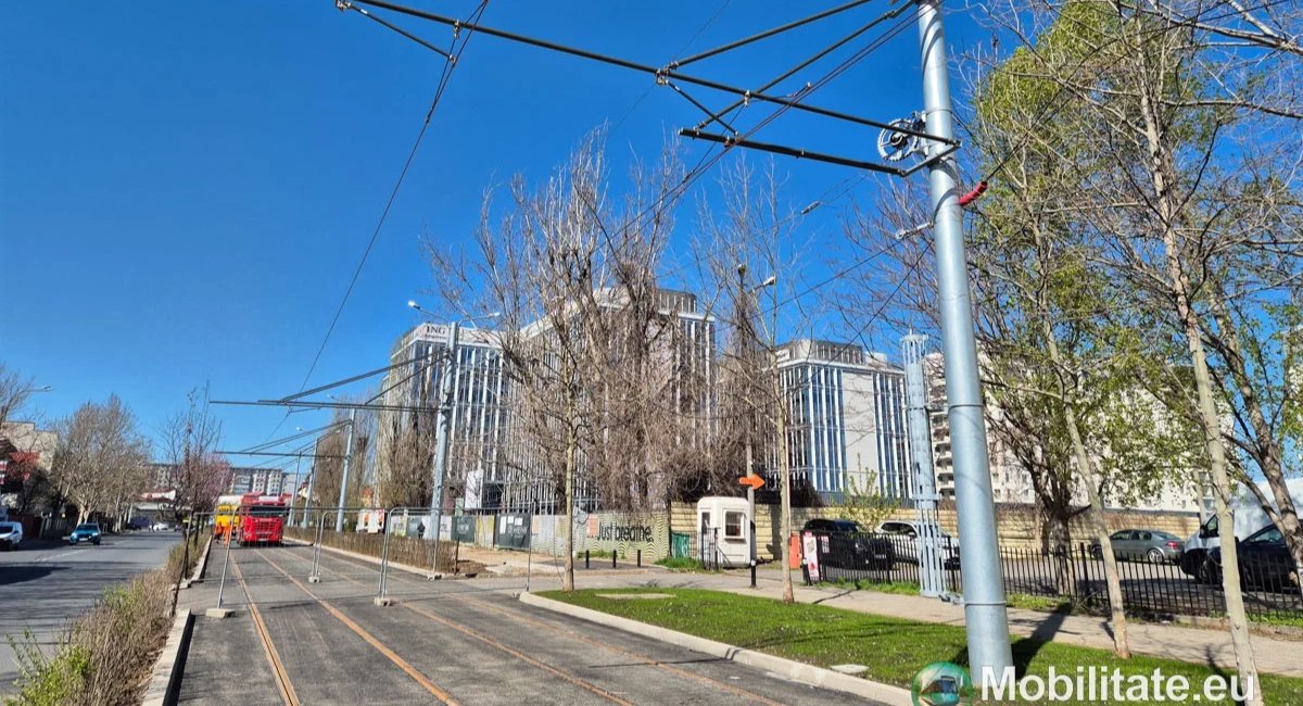 Lucrările de modernizare a liniei de tramvai de pe Bulevardul Expoziției, parte din Lotul 11, sunt într-un stadiu avansat, cu aproximativ 90% finalizare, conform anunțurilor făcute de constructor