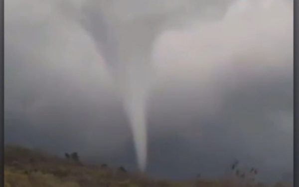 Tornadă în România: Imagini spectaculoase surprinse de un localnic