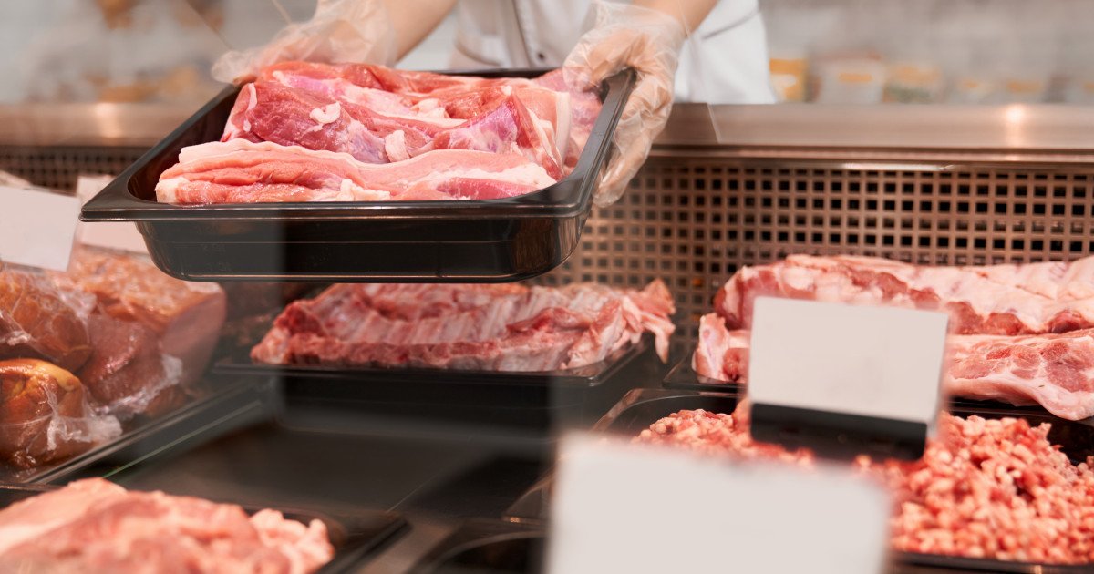 Scumpiri de Paște: carne de miel costă până la 60 lei pe kilogram, producătorii anunță 75% din vânzări în această perioadă