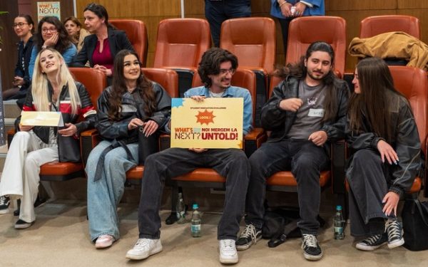 Reciclare, pe filiera SUPERSTIȚII: Studenții FJSC București, în avangardă