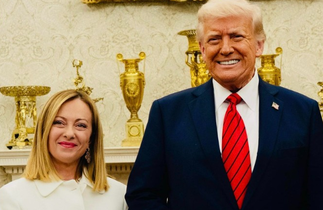 Trump, dezamăgit de Meloni după ce l-a criticat că l-a atacat pe Papă