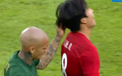 Alexandru Mitriță, suspendat și amendat după un gest necugetat în China Extrema stânga Alexandru Mitriță, care evoluează în China la echipa Zhejiang, a fost suspendat pentru patru etape și amendat de către autoritățile fotbalistice chineze