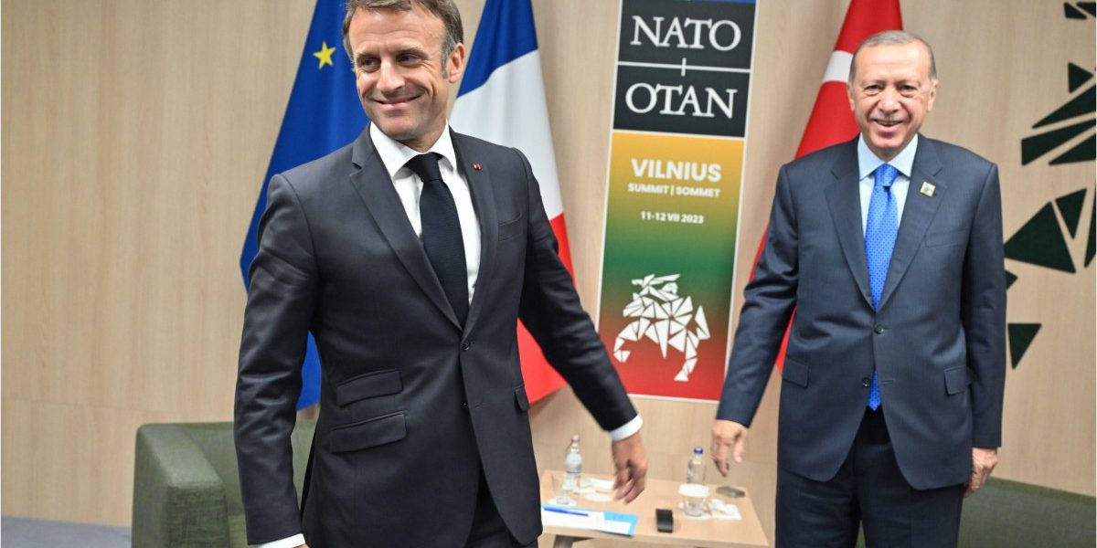 Vizite diplomatice de înalt nivel la București în perioada Summitului B9 Bucureștiul se pregătește pentru o serie de vizite diplomatice la cel mai înalt nivel, în contextul Summitului B9, eveniment ce reunește lideri din țările membre și invități speciali