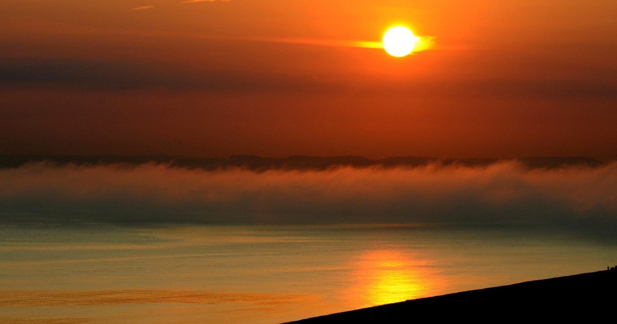 Oceanele lumii au atins luna trecută un nivel de căldură aproape record, un semnal îngrijorător ce indică revenirea probabilă a fenomenului El Nino, fenomen natural de încălzire, care se va adăuga schimbărilor climatice induse de activitățile umane