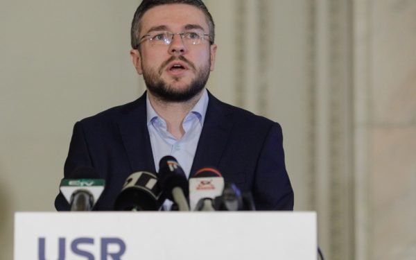 Irineu Darău (USR): Criza din Coaliție nu aduce voturi niciunei părți