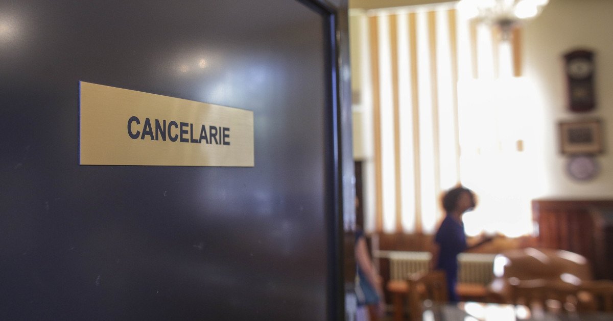 Federaţiile sindicale din învățământ acuză Ministerul Educației că blochează plățile pentru drepturile salariale stabilite prin hotărâri judecătorești
