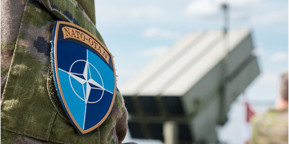 Secretarul General NATO, Mark Rutte, a informat mai multe capitale europene că președintele american Donald Trump solicită angajamente concrete pentru securitatea Strâmtorii Ormuz, conform unor surse diplomatice