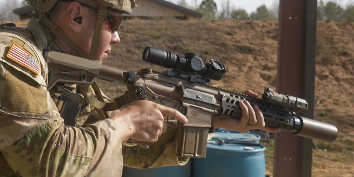 Armata Statelor Unite a primit oficial primul lot de carabine XM8 de la SIG Sauer, marcând un pas important în procesul de modernizare a arsenalului de arme de calibru mic