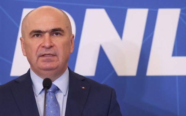 PNL merge pe mâna lui Bolojan, sfidând PSD. Ce s-a discutat la ședință