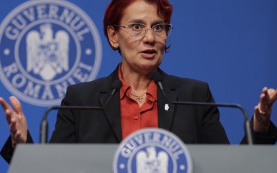 Guvernul a decis vineri reducerea accizei pentru motorina standard, măsură anunțată de purtătorul de cuvânt, Ioana Dogioiu, după încheierea unei ședințe extraordinare a Executivului