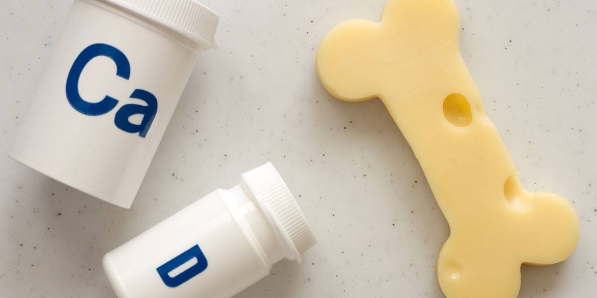 Un semn clar că ai putea avea nevoie de un test de densitate osoasă înainte de 65 de ani este reprezentat de cel puțin unul dintre cele șapte indicii care apar în ghidul recent publicat de specialiști, pentru a preveni și detecta mai devreme osteoporoza