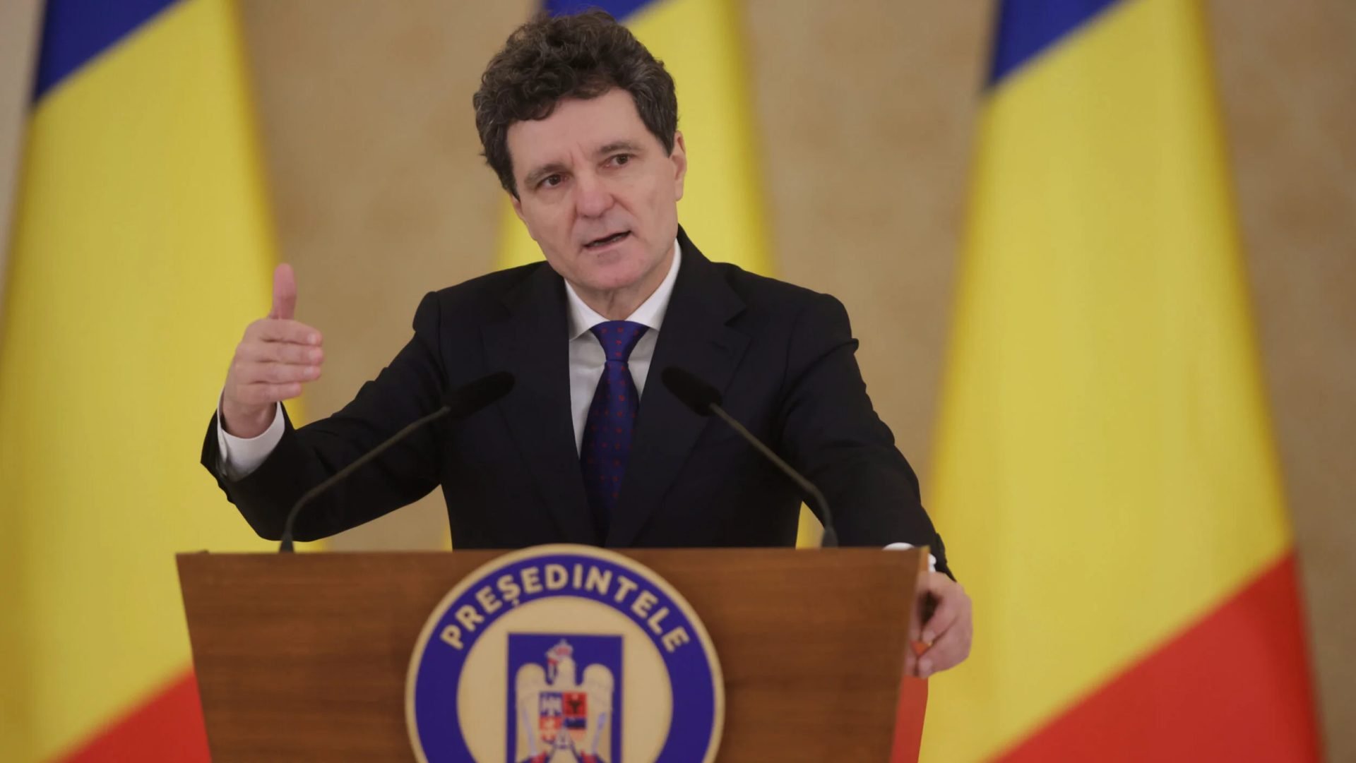 Corupția, O Amenințare la Adresa Siguranței Naționale, Potrivit Lui Nicușor Dan Primarul General al Capitalei, Nicușor Dan, a subliniat importanța combaterii corupției, catalogând-o drept o chestiune crucială de securitate națională