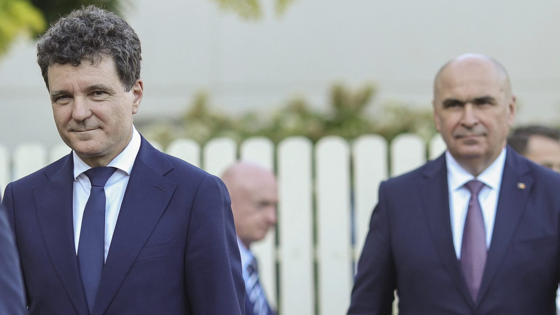 Nicușor Dan evită să precizeze dacă va cere demisia lui Ilie Bolojan în cazul deciziei PSD de a ieși de la guvernare Președintele Municipiului București, Nicușor Dan, a evitat să ofere un răspuns clar cu privire la posibilele măsuri pe care le va lua dacă PSD decide pe 20 aprilie 2026 să părăsească coaliția guvernamentală