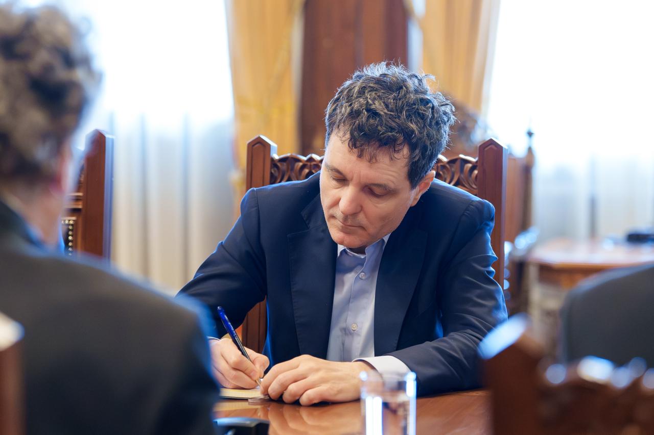 Ministrul Justiției a transmis propunerile pentru conducerile marilor parchete către Președintele Nicușor Dan Ministrul Justiției, Radu Marinescu, a finalizat procedura legală pentru numirea noilor șefi ai marilor parchete și le-a transmis către Președintele Nicușor Dan