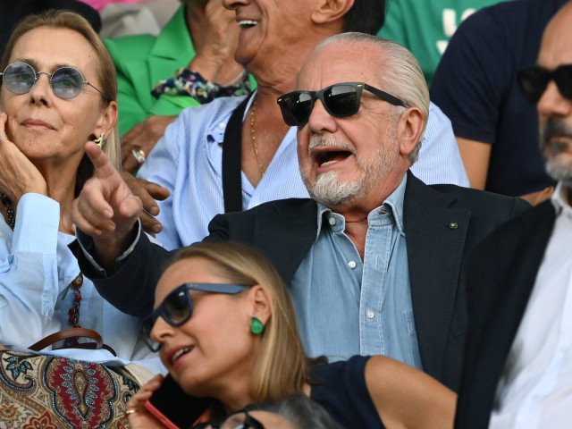 Șoc în fotbal: Patronul Napoli vrea reprize de 25 de minute