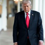 Trump, pus în fața unei dileme: escaladare sau negocieri? Analiștii prevăd