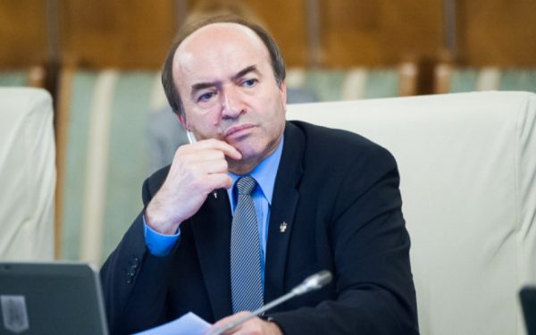 Tudorel Toader: Alianța NU se rupe, ci se reconfigurează. Lovitură pentru PSD?