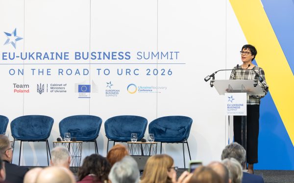 UE oferă Ucrainei statut de țintă strategică de investiții, cu garanții pentru companii