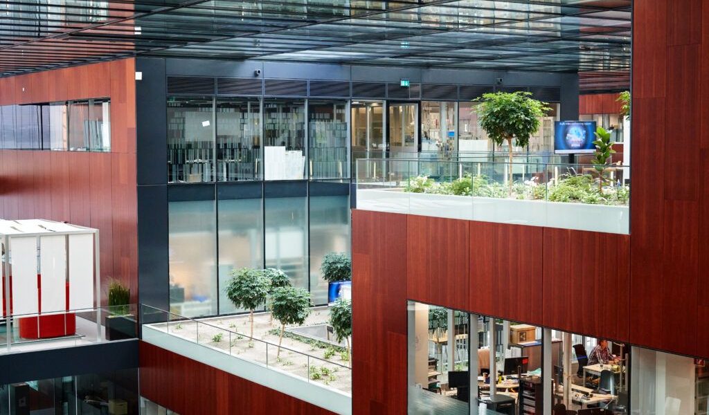 Philip Morris: Raportul „Schimbarea în mișcare” dezvăluie direcția pentru 2025