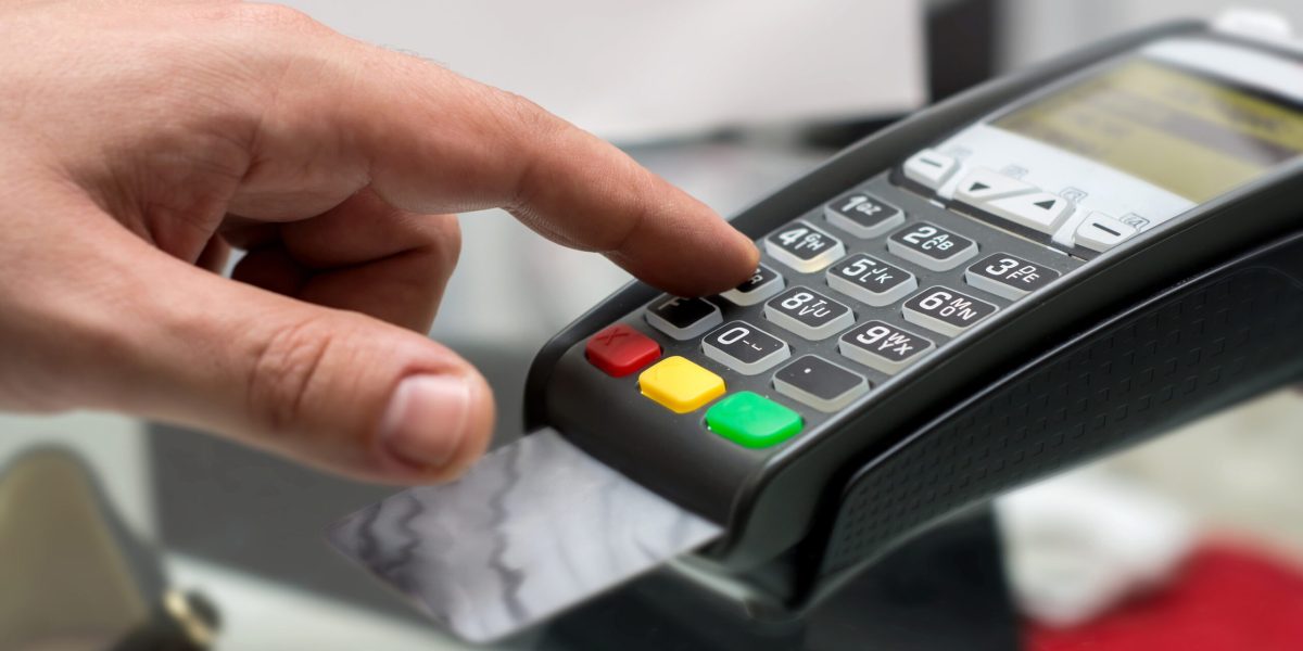 Cardul, unica metodă de plată: Restaurantele, EXCLUSE de la numerar