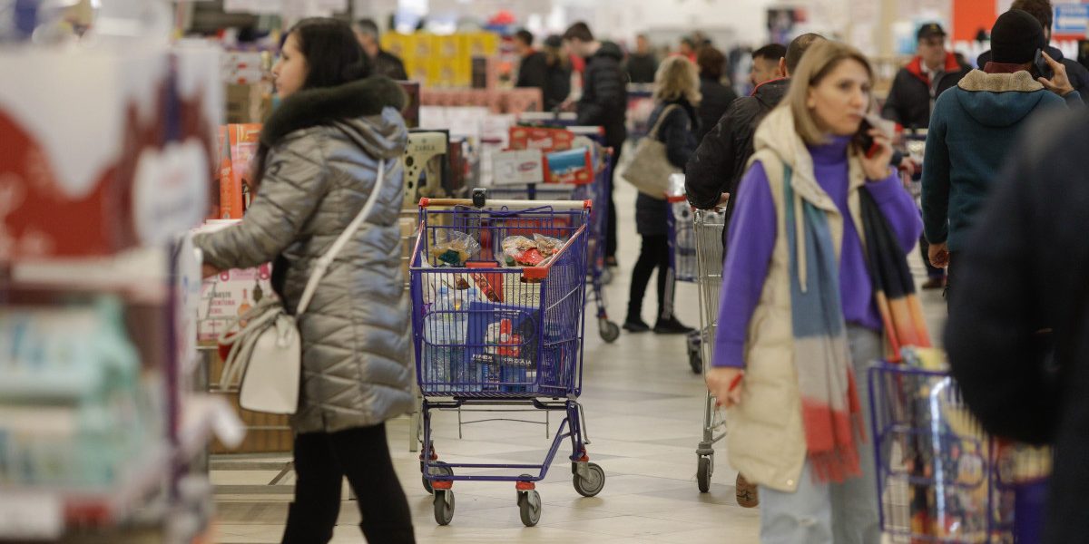 Programul magazinelor de Paște 2026: Când se închid supermarketurile. Singura șansă duminică, 12 aprilie