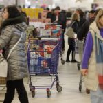 Programul magazinelor de Paște 2026: Când se închid supermarketurile. Singura șansă duminică, 12 aprilie