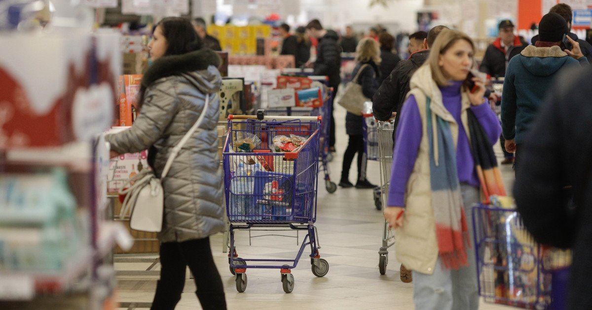 Programul magazinelor de Paște 2026: Când se închid supermarketurile. Singura șansă duminică, 12 aprilie