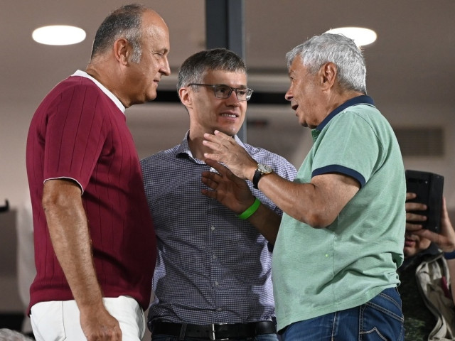 Intervenția lui Dan Șucu, Om de Afaceri, După Decesul lui Mircea Lucescu Dan Șucu, cunoscut om de afaceri, a reacționat public după vestea decesului lui Mircea Lucescu, o figură emblematică a fotbalului românesc