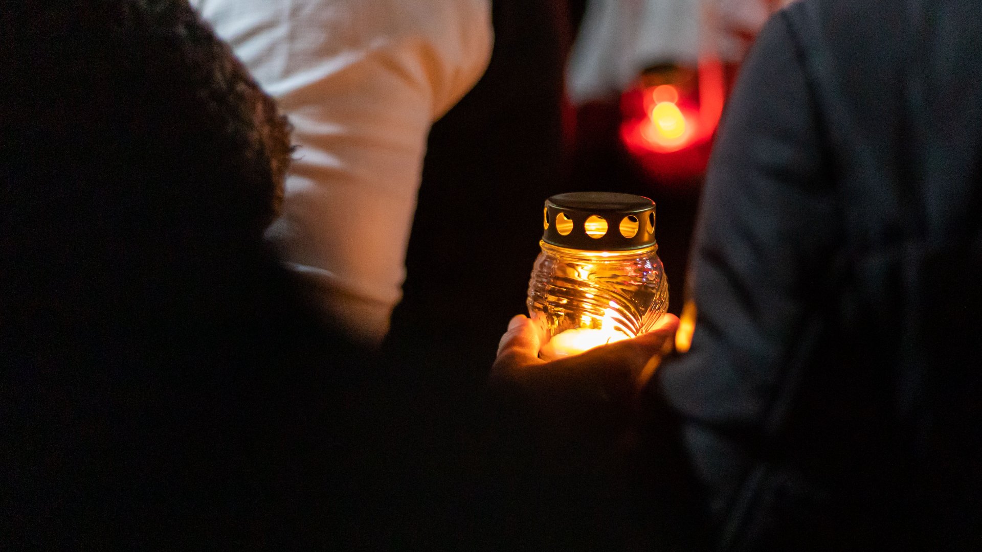 Înconjurarea bisericii, un simbol adânc pentru creștini: Explicațiile preotului despre Înviere