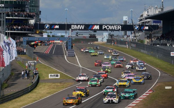 Pilot decedat într-o cursă la Nurburgring, cu Max Verstappen prezent