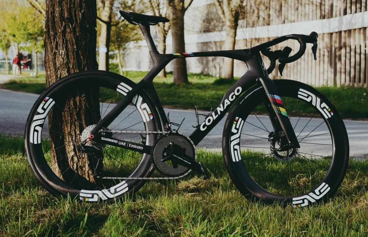 Pogacar, pregătit de Paris-Roubaix 2026: Vezi bicicleta fenomen!