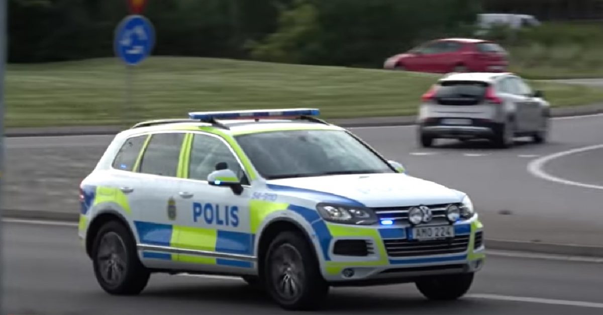 Puști din Norvegia, de 14 ani, a furat un autobuz și-a fugit în Suedia